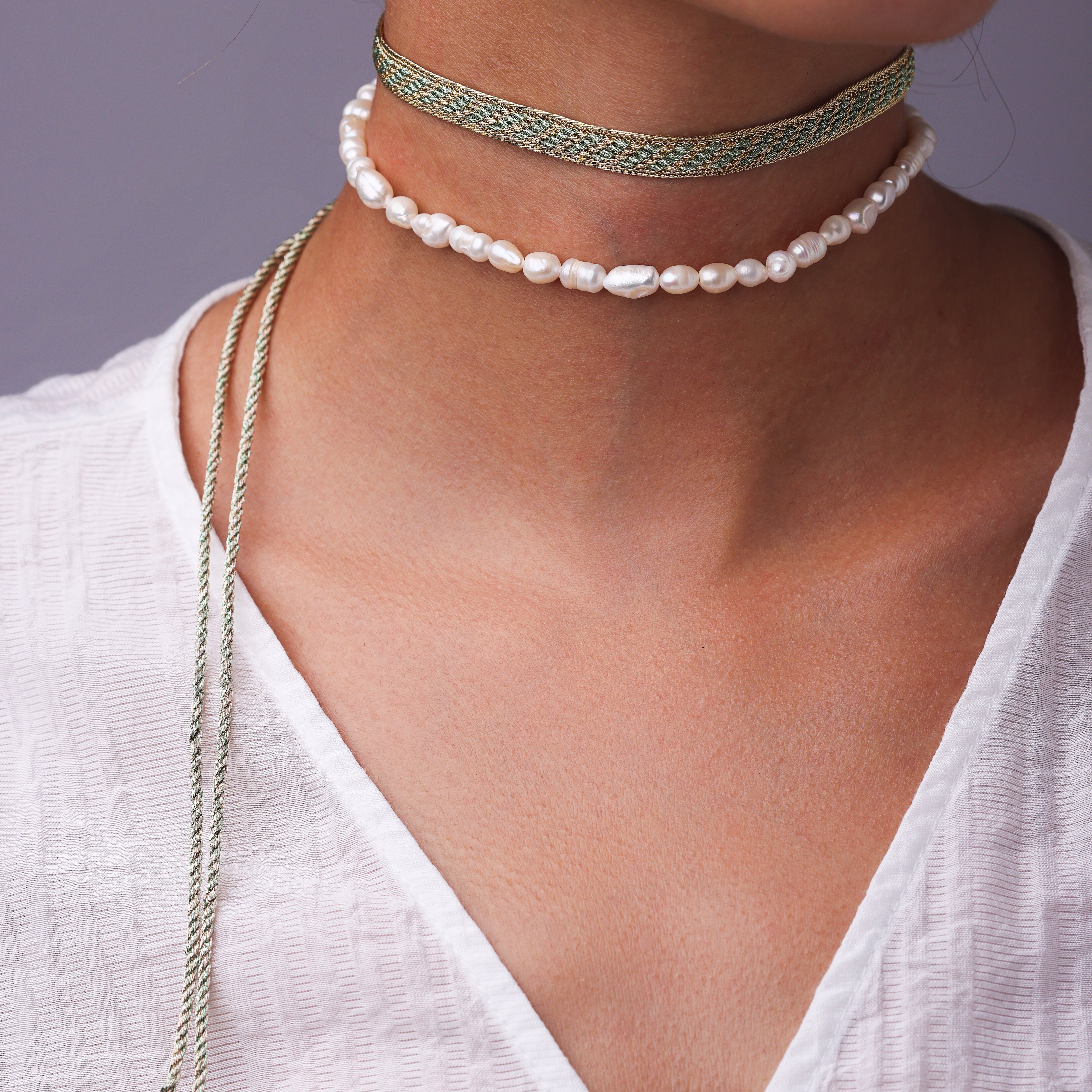 Izy choker n°2 in Gold Basil