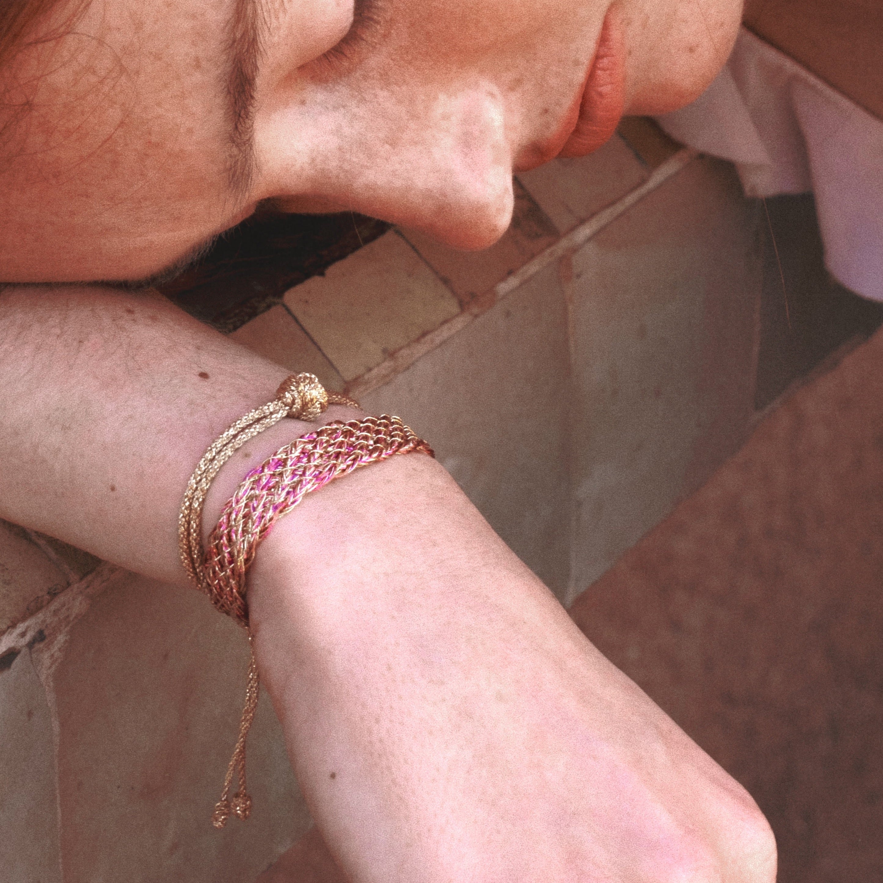 Lines n°1 bracelet in Rose Gold Hot Pink