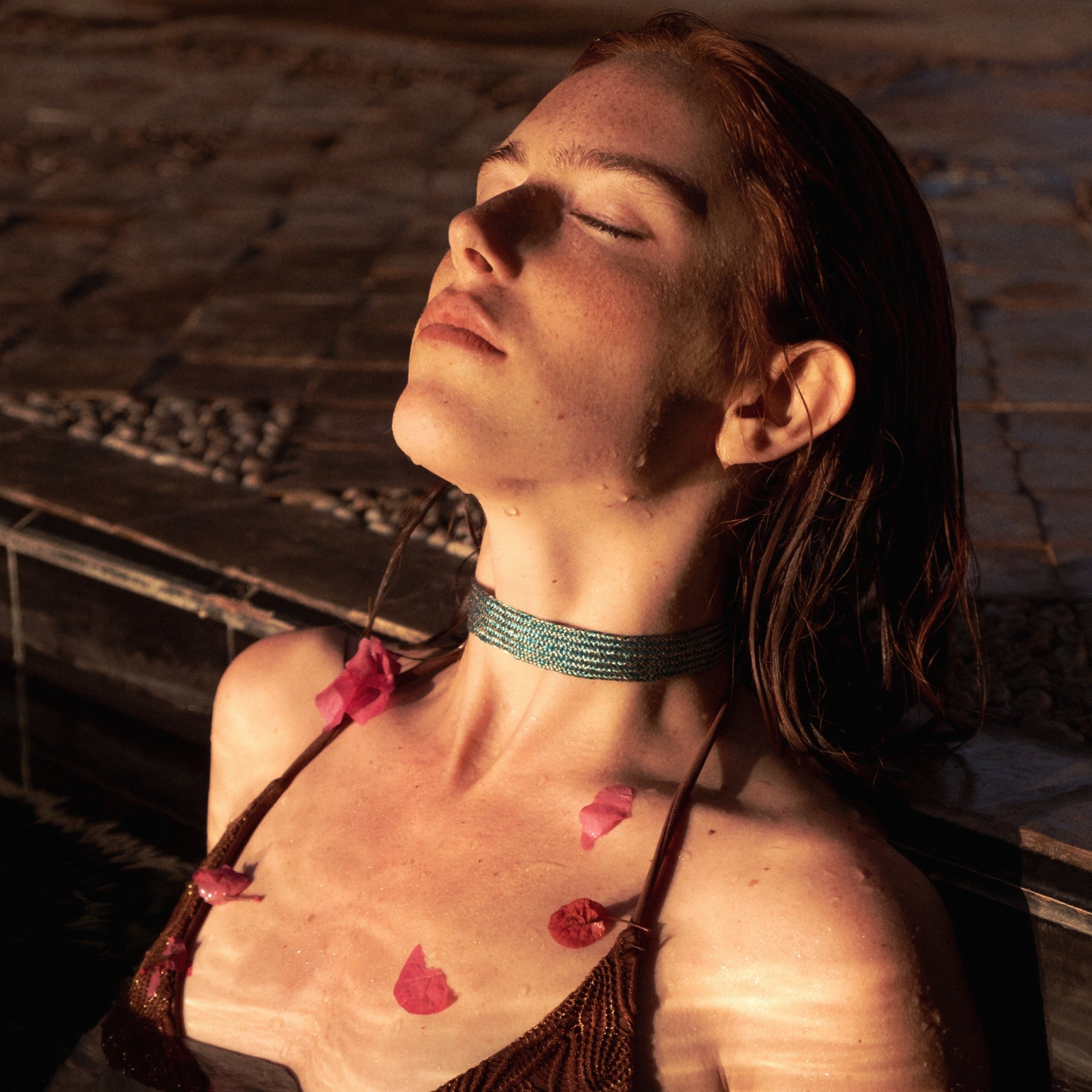 Maxi Ania nº1 Choker in Rose Gold Teal Blue