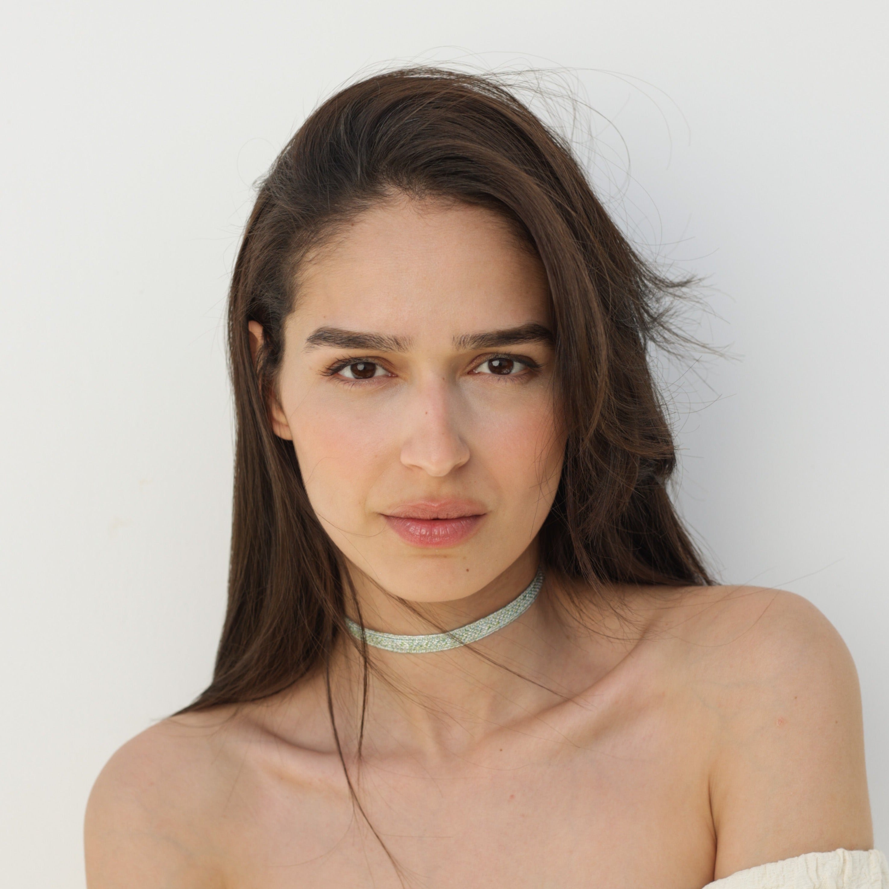 Izy n°1 Choker in Silver Green