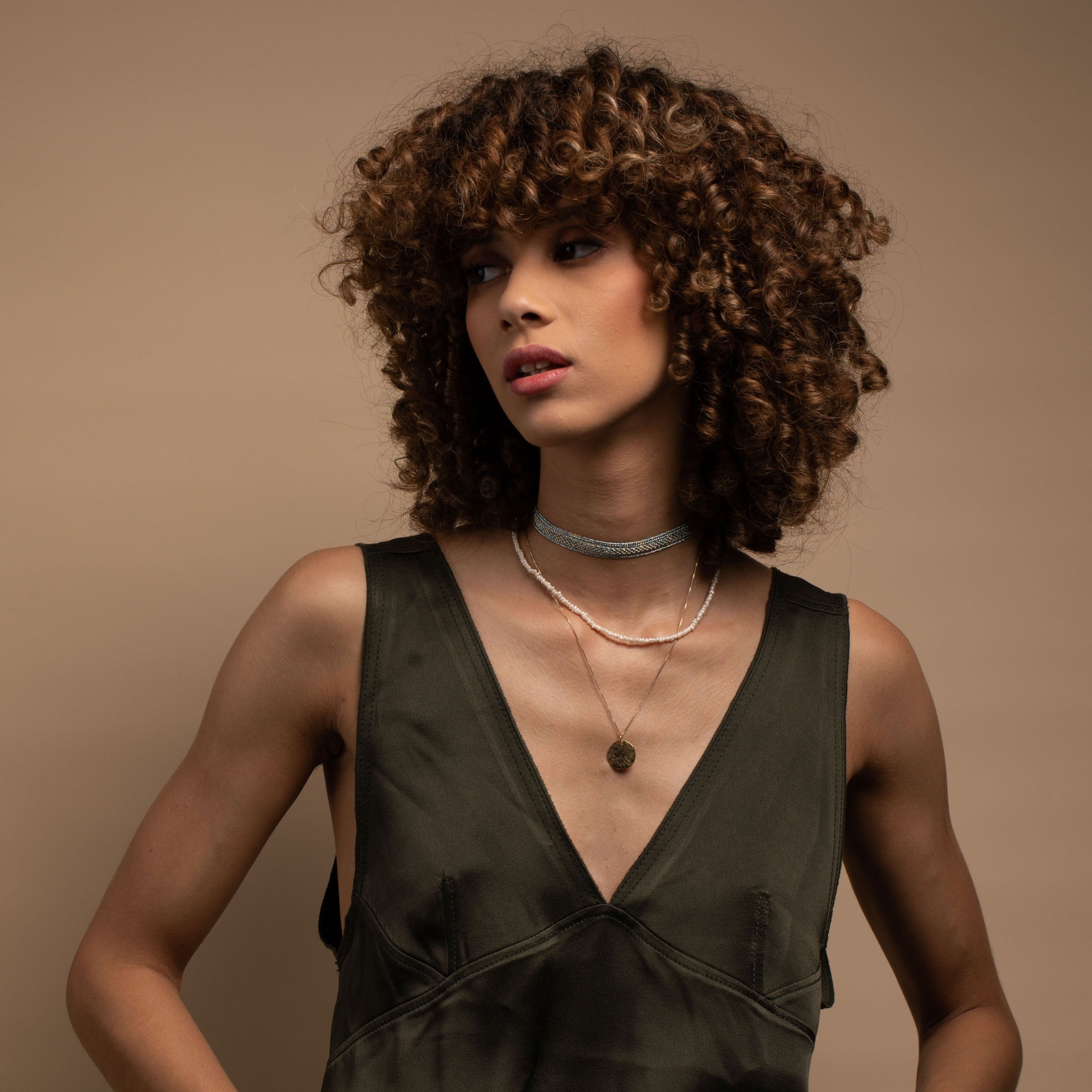 Izy n°1 Choker in Gold Denim