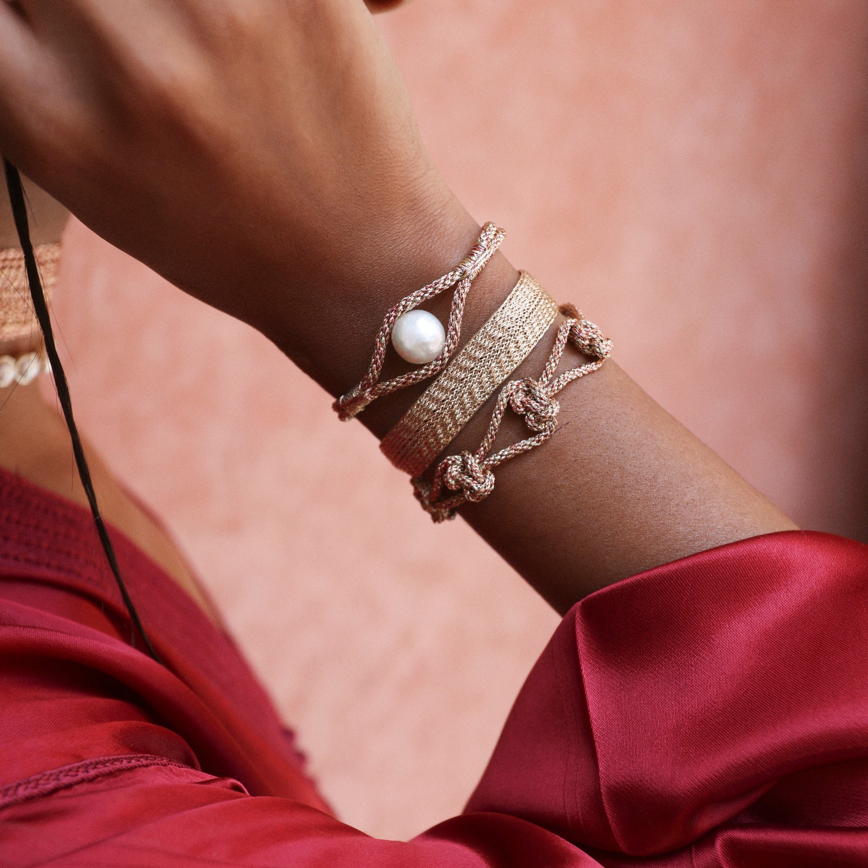 Aynara Bracelet in Gold Almond Brick Red