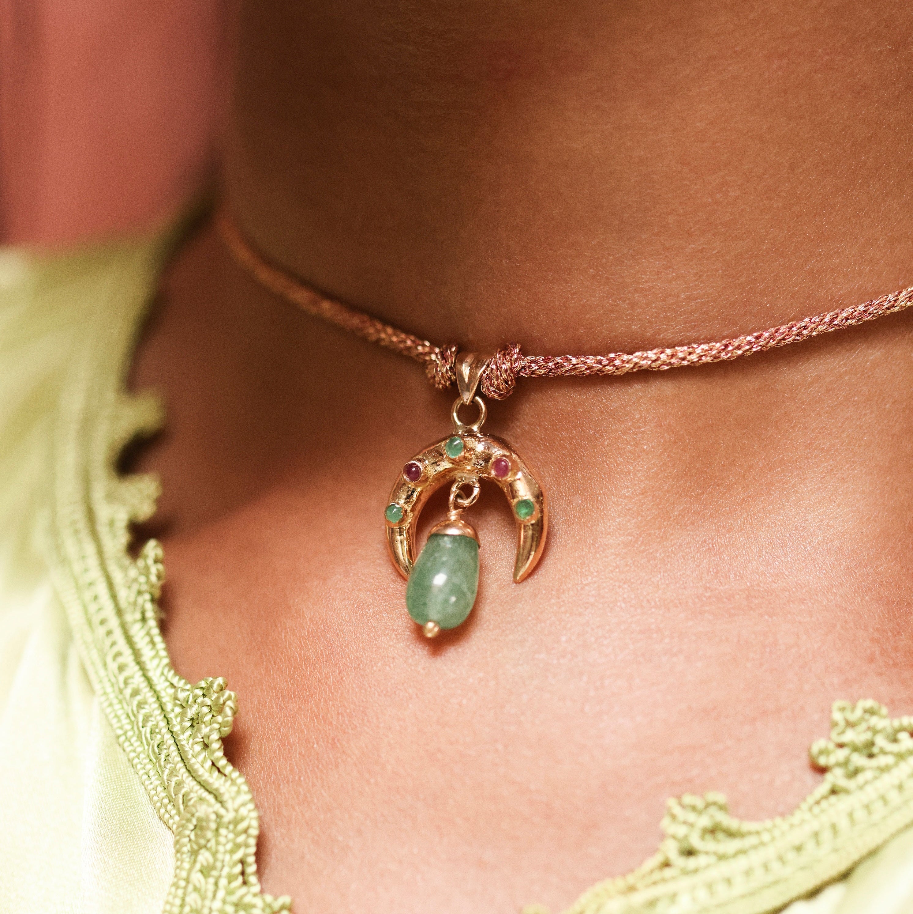 Qamar Necklace 18k Gold