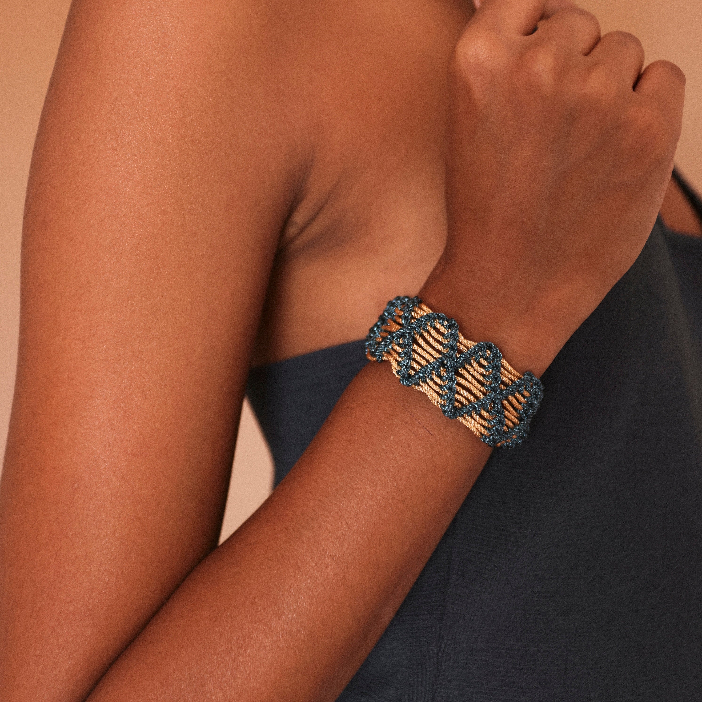 Dama nº2 Bracelet in Peach Bright Petrol
