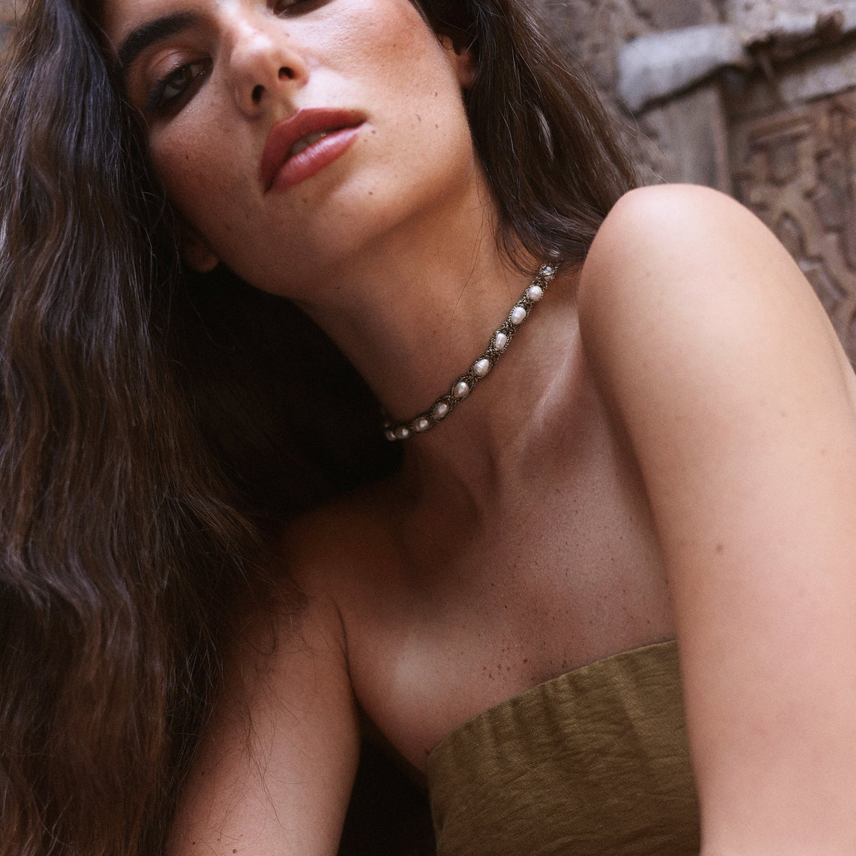 Maxi Anara nº1 Choker in Sea Salt Chestnut