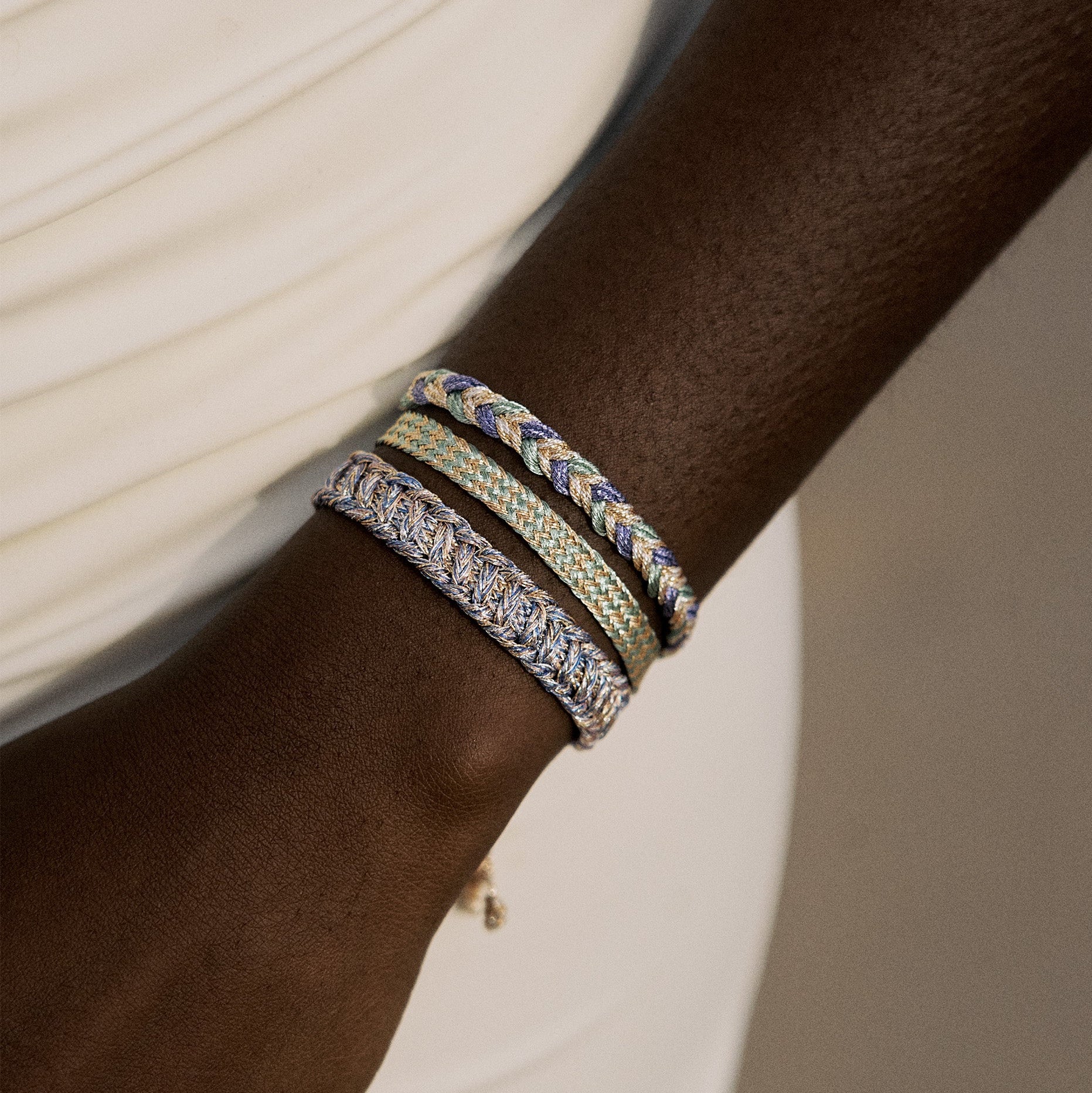 Ayla nº1 bracelet in Peach & Silver Shimmering Indigo